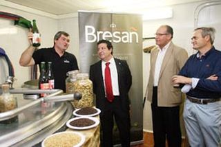 La fábrica de cervezas de Becerril abre con gran éxito de visitantes